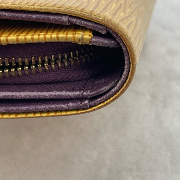 Louis Vuitton Yellow Epi Wallet - Picture 12 of 16
